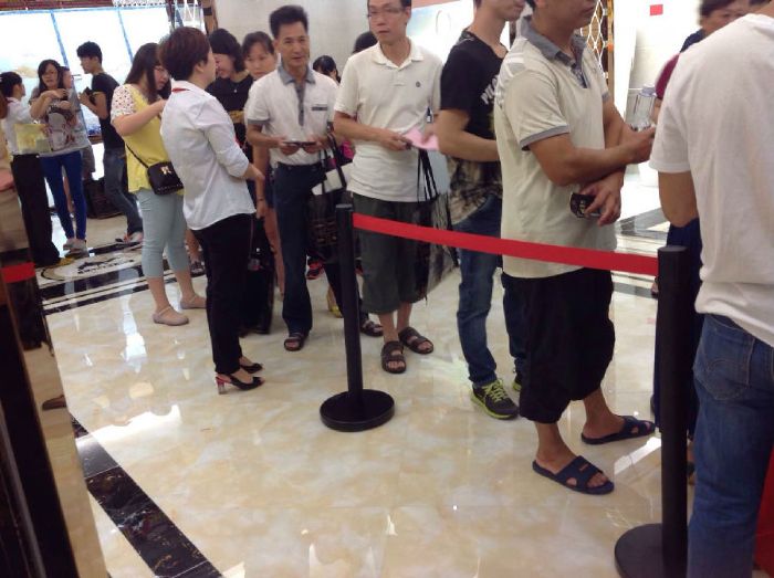 临沧j9游戏瓷砖品牌旗舰店开业现场