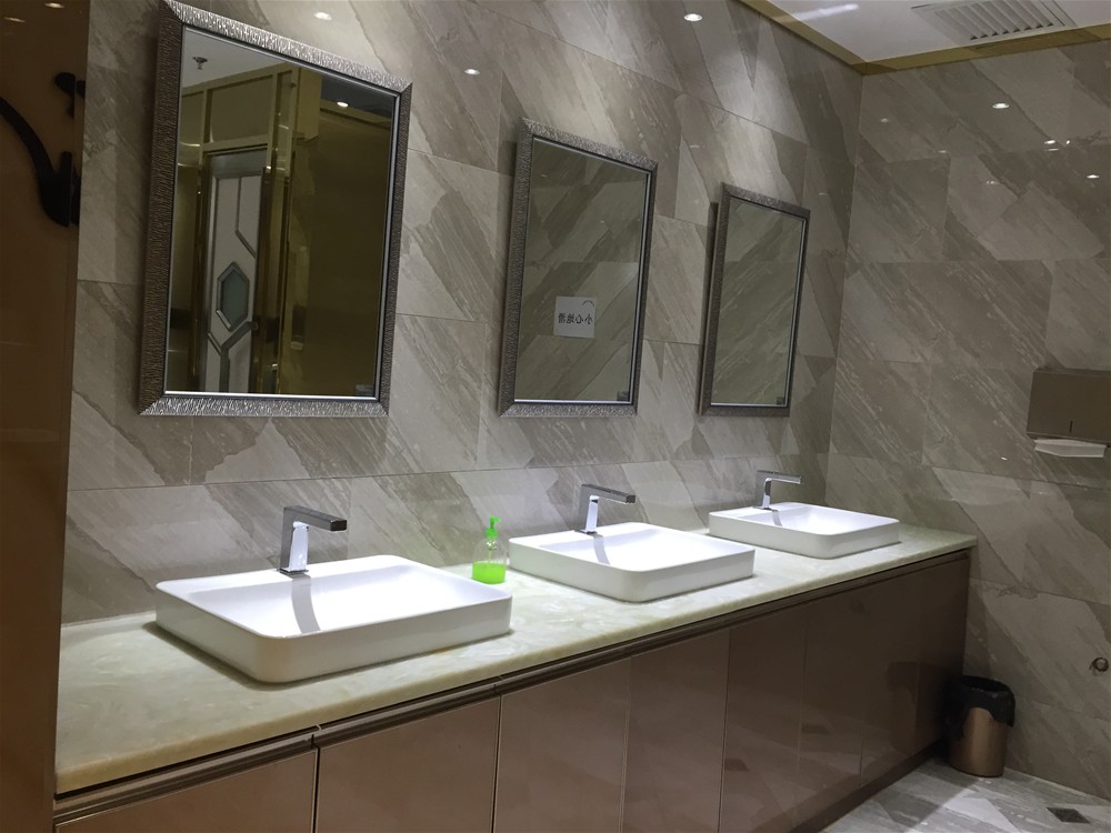 KTV洗手间墙、地面选取j9游戏瓷砖全抛釉爱丁堡-天堡石KYP8062铺贴